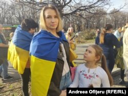 Olena Moscolena spune că își va da fetița de 6 ani la școală în România