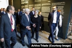 Expoziția „După sculptură, sculptură”, organizată de Galeria Triade la Cazarma U, a fost vizitată și de președintele Germaniei Frank-Walter Steinmeier.