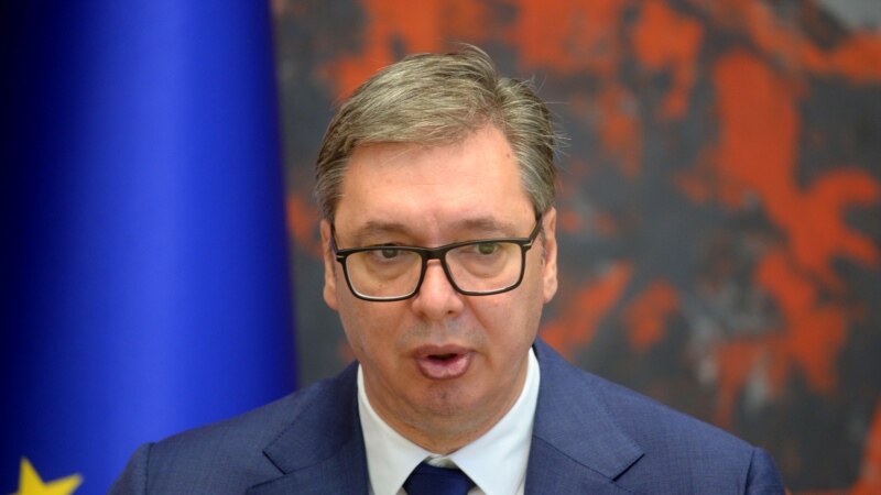 Nema razgovora da Srbi 'prepuste svoje zgrade' na severu Kosova, kaže Vučić