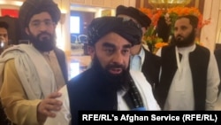 ذبیح‌الله مجاهد رئیس هیئت طالبان در نشست سوم دوحه گفته است که موضوع آموزش دختران در افغانستان یک موضوع داخلی است و باید در داخل افغانستان حل شود.