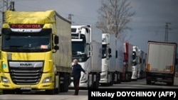 Eliminating border controls is expected to further boost the economies of Bulgaria and Romania as trucks won't have to wait for days in long lines while entering or leaving Schengen zone countries. 