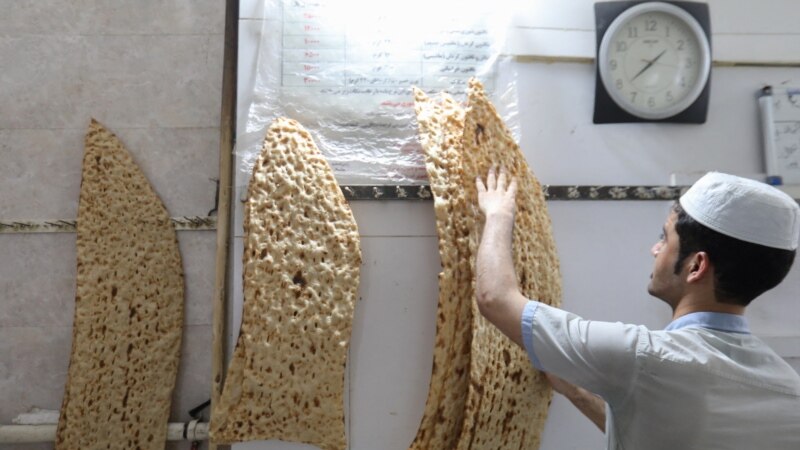 نان در ۱۵ استان ایران «بیش از ۴۰ درصد» گران شده است