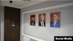 Кадыров Рамзанан, президентан Путин Владимиран, ГIезалойчоьнан куьйгалхочун суьрташ ду керлачу векалтехь дIадиттина. Нохчийчоьнан телеграм-каналера видео йукъара йина скриншот 