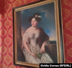 Portret al Claudiei Rhedey, strămoșă a regelui Charles, din expoziția deschisă în castelul familiei nobiliare din care a făcut parte, în Sângeorgiu de Pădure, în județul Mureș.