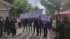 Косово - Протестите продолжуваат, Западот притиска врз Приштина