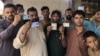 پاکستان کارت های اقامت برخی از مهاجرین را تا اخیر سال تمدید میکند٬ آیا این مدت کافی است؟
