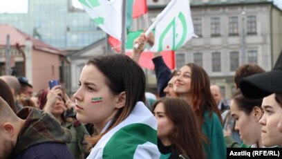 Бразилияның жабайы тайпалары арасындағы жыныстық қатынас Олар жыныс мүшесін кесіп алып, аузына салады.