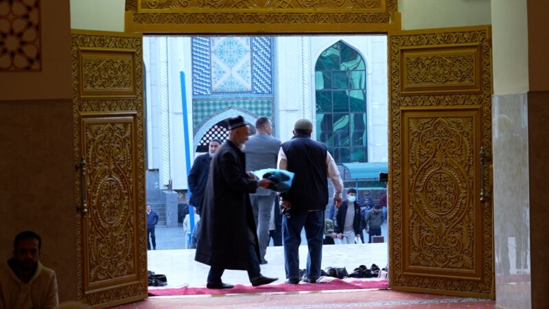 От Душанбе до Бухареста. Как мусульмане празднуют Ид аль-Фитр