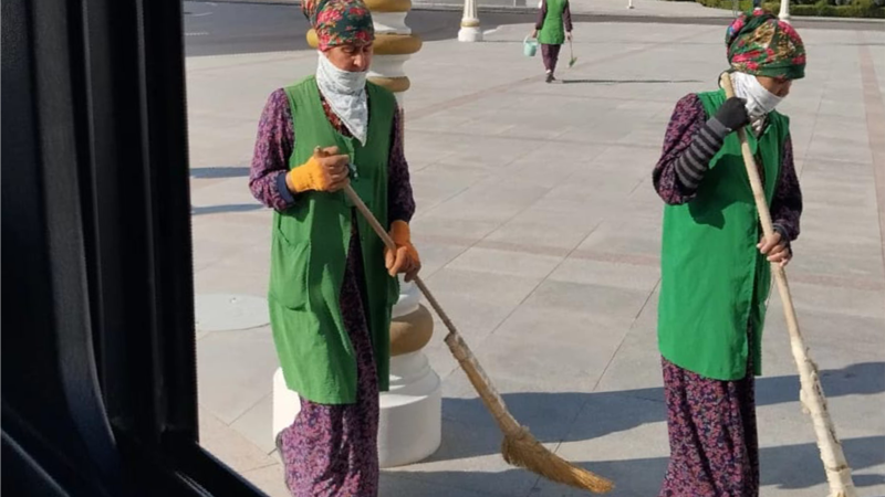 Balkanda arassaçylyk işleri geçirilýär, Hazardaky metjidiň gurluşygy üçin ýene pul ýygnalýar