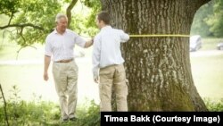 U junu 2015. princ Čarls je izmjerio prvo drvo registrovano na platformi arboriremarcabili.ro u okrugu Kovasna.