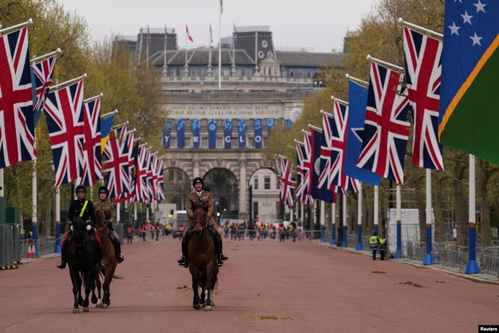 Një pamje e përgjithshme e sheshit kryesor para kurorëzimit të Mbretit Charles në Londër, Britani, 1 maj 2023.
