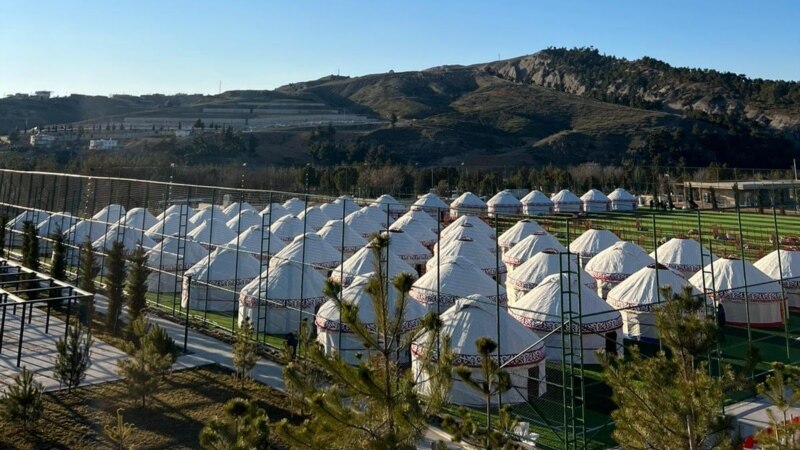 В установленных Кыргызстаном в Турции юртах открыли курсы шитья 