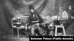Un „alchimist” la lucru în Iran, la sfârșitul anilor 1800