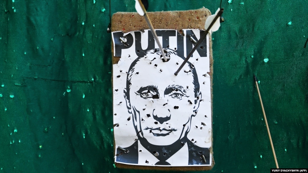 Украина - портрет на Путин како мета 