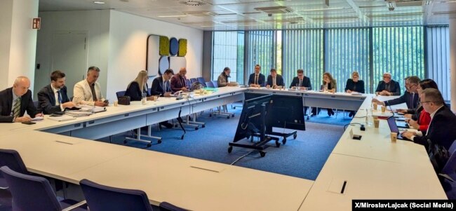 Një takim i dialogut Kosovë-Serbi në nivel të kryenegociatorëve i zhvilluar në Bruksel në korrik të vitit 2024.