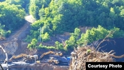 Mašine kopaju ugalj u Bistrici, maj 2024.