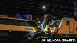 4 People, Including 2 Ukrainians Killed As Ukraine-Bound Train Crashes In Czech Republic