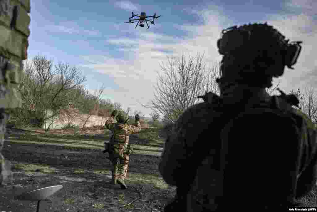Украинците користат и дронови за лоцирање на руските сили. &nbsp;