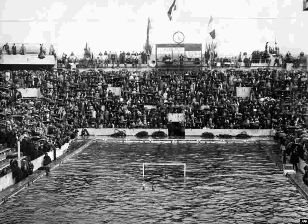 Finale u vaterpolu između Francuske i Belgije. Utakmicu su dobili domaći rezultatom 3:0.