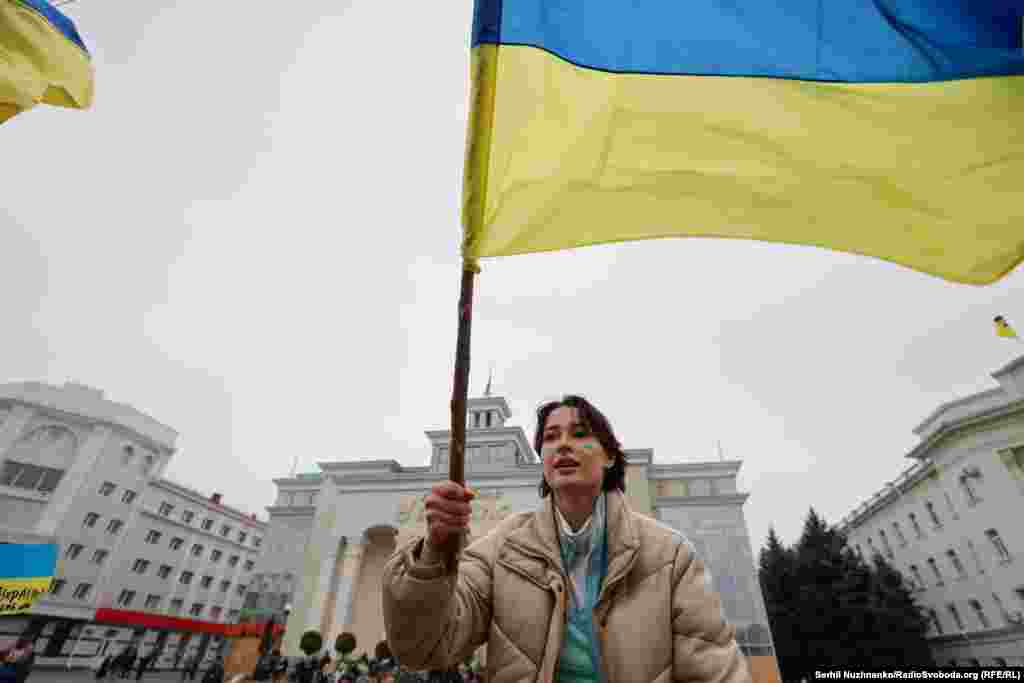 Україна &ndash; всюди: у серці, на обличчі&nbsp;&ndash; у посмішці, в руках&nbsp;&ndash; стяг. Херсон, листопад 2022 року