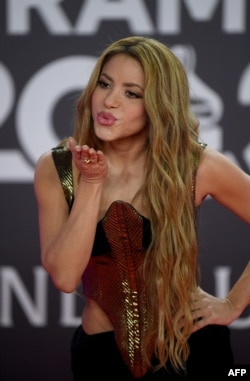 Шакира пристига на 24-тата годишна церемония по връчването на латиноамериканските награди Грами в Севиля на 16 ноември 2023 г.