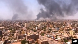 Najmanje 400 ljudi je ubijeno u neprijateljstvima, a obe strane u sukobu su nezavisno najavile svoje učešće u prekidu vatre