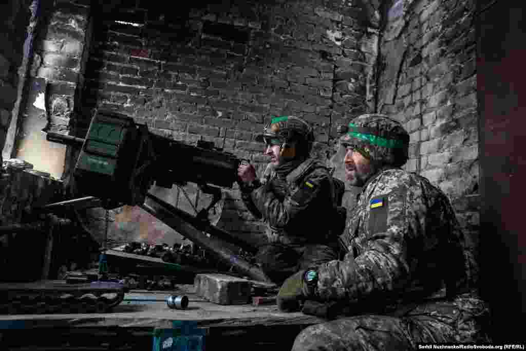 Україна на шевроні,.. Оборонці Бахмута&nbsp;під час запеклих боїв за місто. Лютий 2023 року&nbsp;