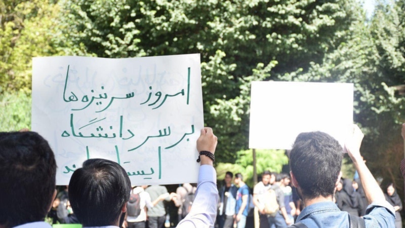 Оппозициячыл активист Иранда студенттер болуп көрбөгөндөй куугунтукка кабылганын билдирди