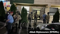 Обыск в предвыборном штабе Дамиры Ниязалиевой в ночь с 29 на 30 мая, город Бишкек, 2023 г.