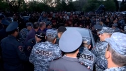Armenian Police Clear Protesters, Cars From Road After Four-Day Blockade