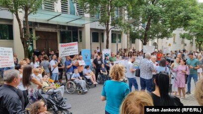 Sremska Mitrovica platila projekat za stadion na jednoj lokaciji, pa  odlučila da ipak bude na drugoj? - Vojvođanski istraživačko-analitički  centar VOICE