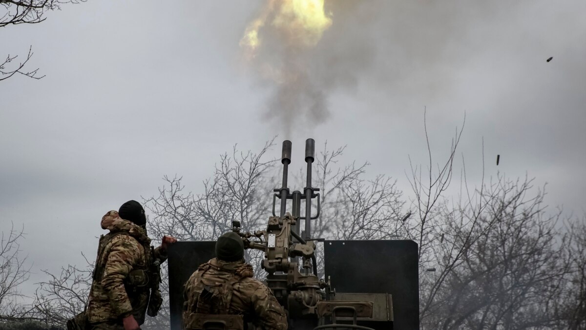 на фронті за добу було 57 боєзіткнень, війська РФ вночі атакували Україну 12 БПЛА