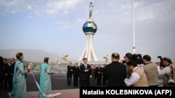 По словам источников, президент Туркменистана Сердар Бердымухамедов знает о том, что результаты переписи намеренно искажаются, чтобы скрыть убыль населения