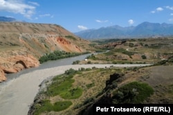 The site where the Big Naryn and Small Naryn rivers meet, near the town of Naryn in central Kyrgyzstan. The waterways eventually run into the Syr Darya River.