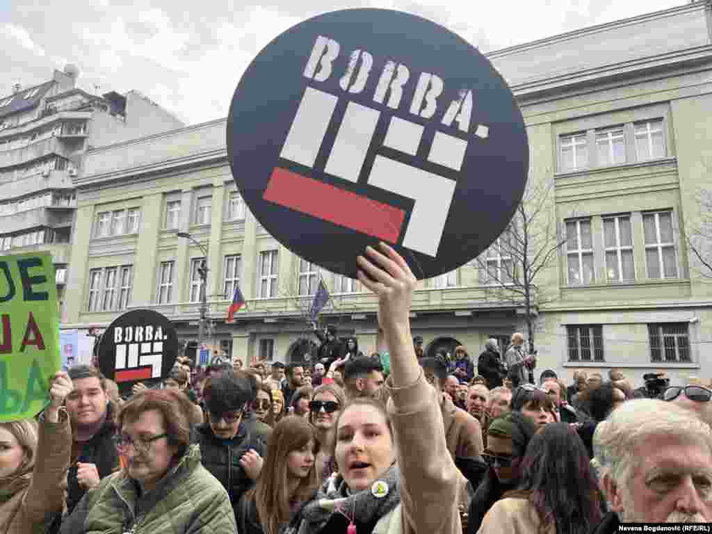 &#39;Borba&#39;, piše na poruci. Studenti su se pridružili protestu.&nbsp;Beograd, 30. decembar 2023.