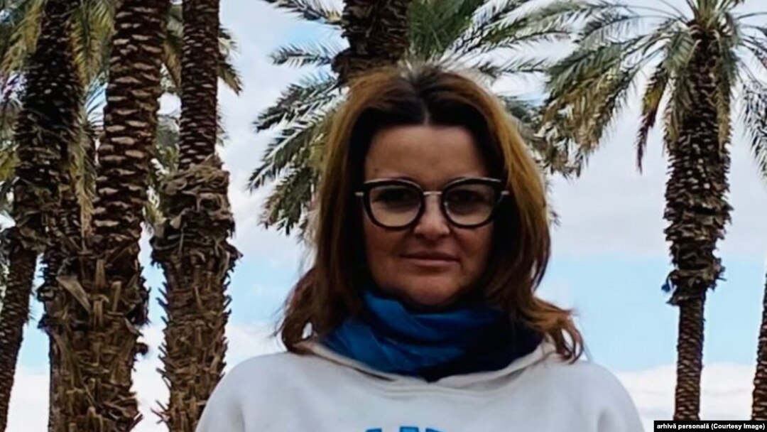 Claudia Furman este o româncă de 46 de ani din Israel, cu dublă cetățenie, mamă a patru copii. Unul dintre ei se pregătește să meargă în armată.