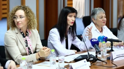 Правителството на Николай Денков подкрепено от Продължаваме промяната Демократична България ПП ДБ