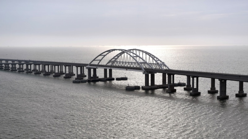 В сети опубликованы спутниковые снимки оборонной линии Керченского (Крымского) моста после шторма 26 ноября