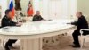 Владимир Путин се срещна с китайския министър на отбраната Ли Шанфу в Москва на 16 април 2023 г. 