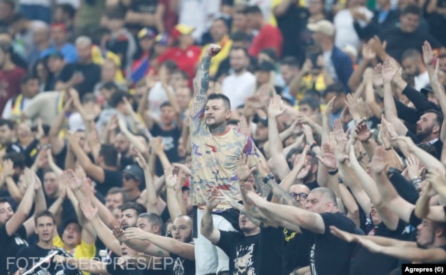 Andrei Preda gjatë ndeshjes mes Rumanisë dhe Kosovës të zhvilluar në Bukuresht.