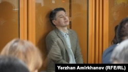 Бахытжан Байжанов в зале суда