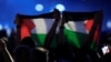 Flamuj palestinezë shihen në publik gjatë edicionit të sivjetmë të Eurovisionit - Fotografi ilustruese
