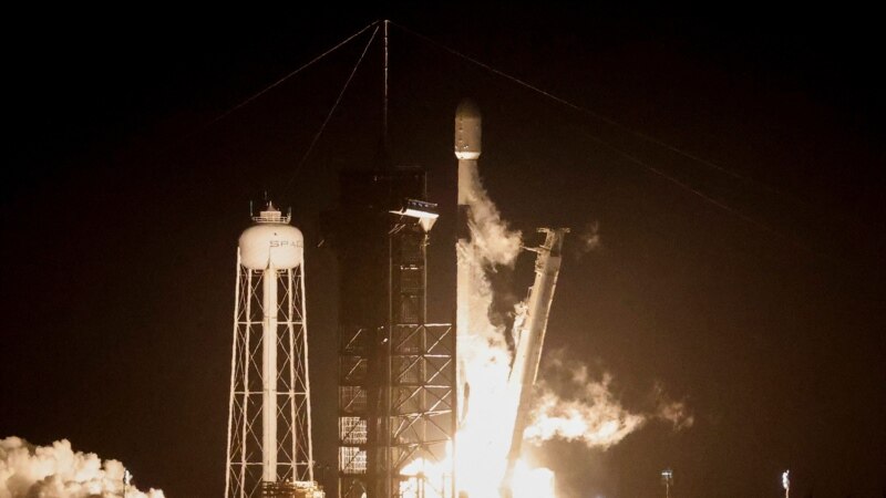 Reuters: SpaceX создаст крупнейшую группировку спутников-шпионов