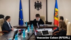 Ședința a fost condusă de judecătoarea Nina Cernat, care a preluat temporar conducerea CSM, după ce mai mulți membri și-au dat demisia.