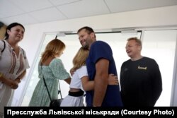 Львівські медики вітають родину Степаненків