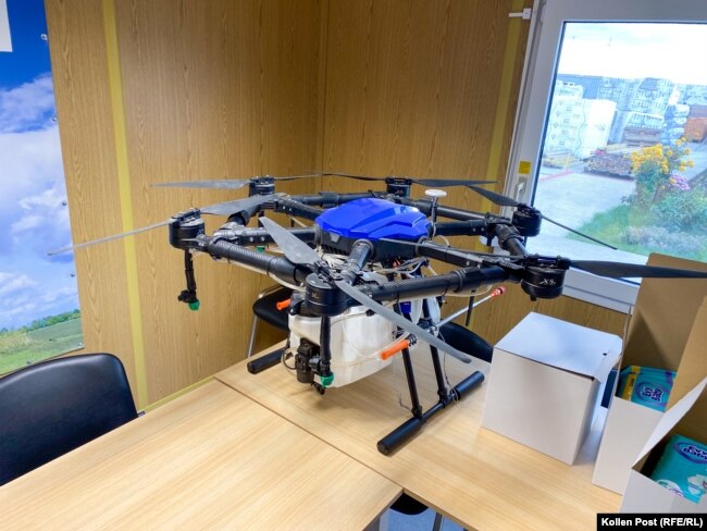 Il drone di sbrinamento personalizzato che ha rimesso in funzione le gru DTEK lo scorso inverno