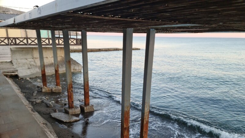 «Если взорвут Керченский мост, сезона не будет во всем Крыму». Майские праздники и подсчет туристов 
