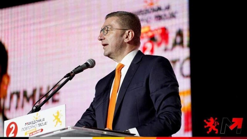 Мицкоски најави коалиција со „Вреди“, продолжува кампањата за изборите на 8 мај
