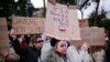 Кадър от шествие в Рим срещу насилието над жени