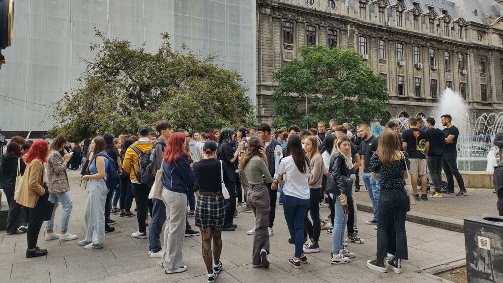A început anul universitar | Studenții visează la salarii de până la 2.000 de euro și la studii relevante pentru piața muncii